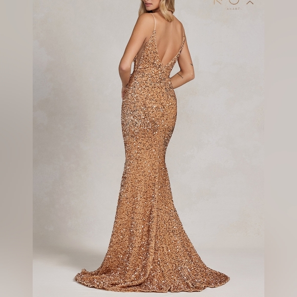 Gold,pink,red,green,sequin fitted long open back dress - Picture 3 of 11